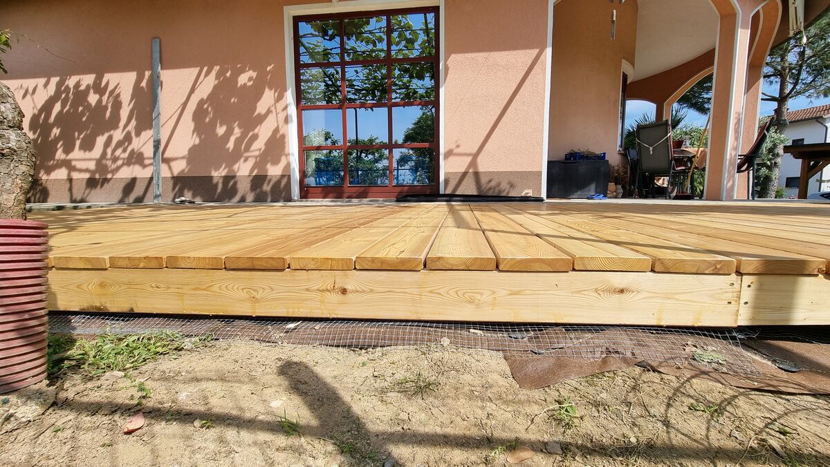 Zavita terasa sibirski macesen